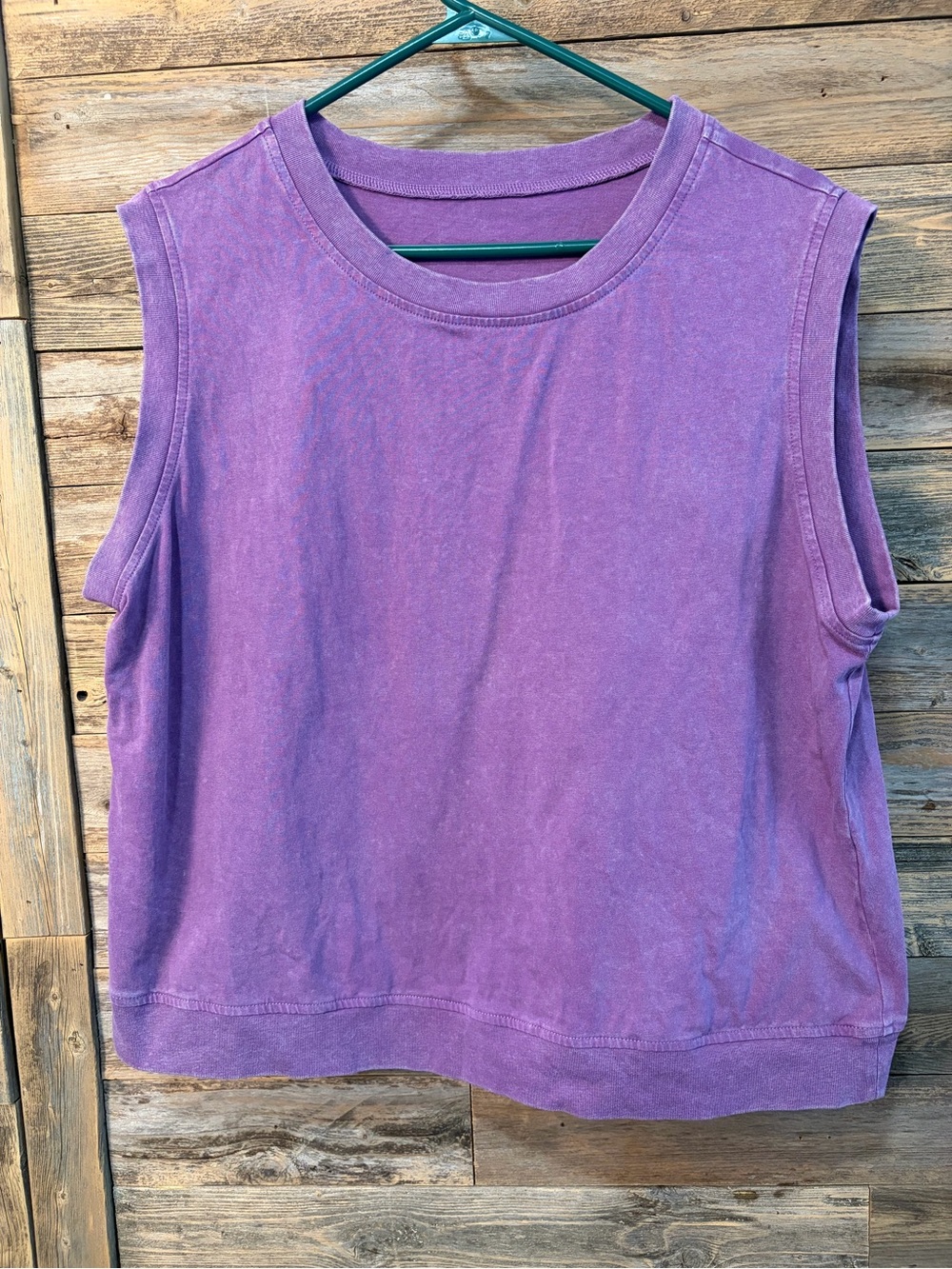 Women’s Purple Sleeveless Crewneck Tank Top* - size L
